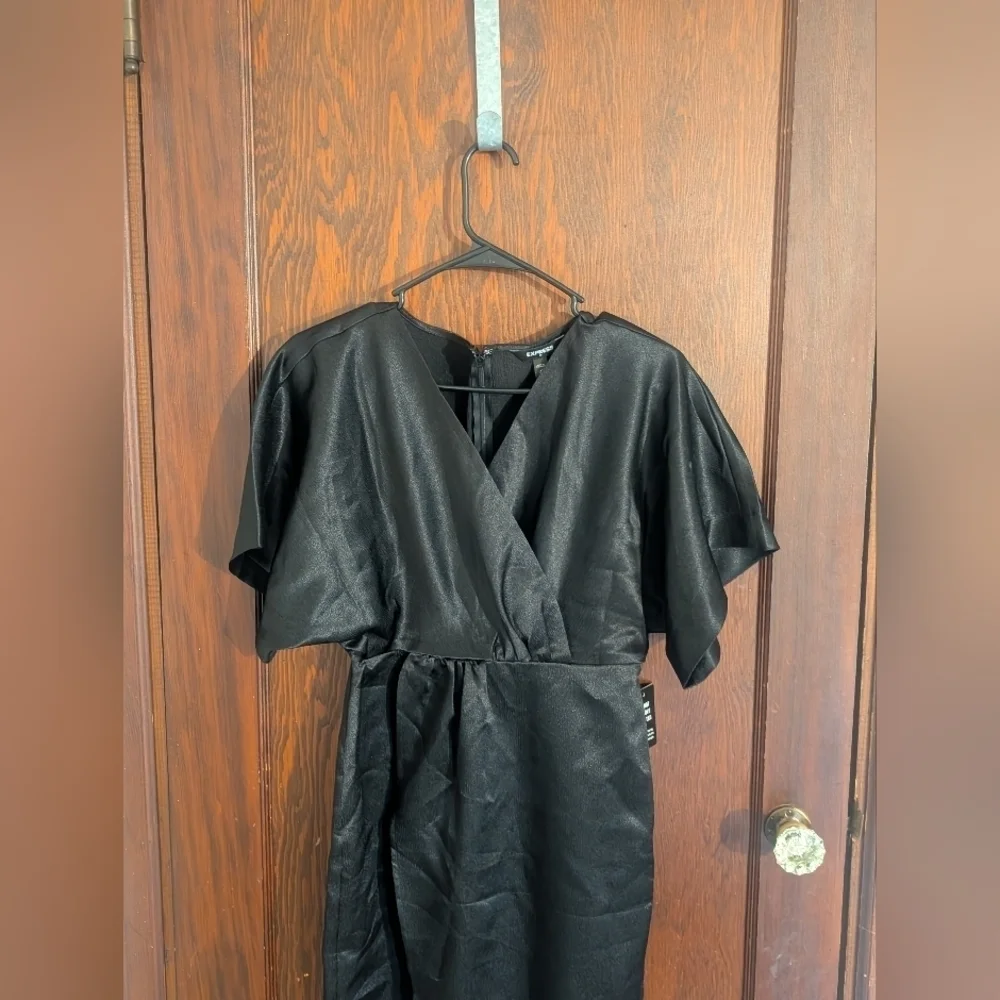 New With Tags Express Black LBD Classic Short Sleeve Dress Size XS
